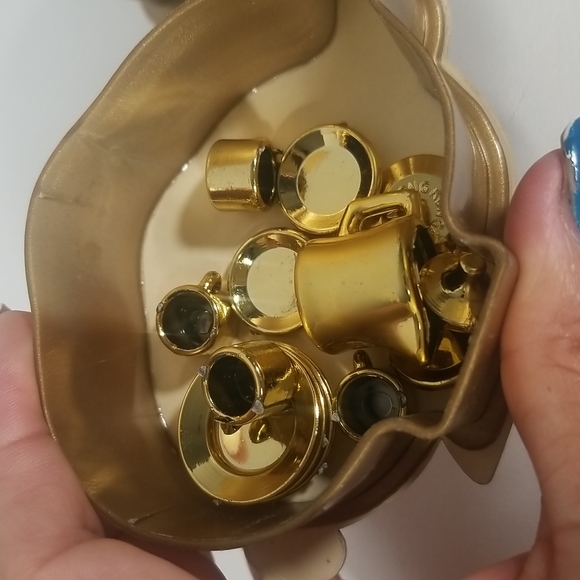 Vintage Tea Set Container 1983 miniature Gold set. - Picture 9 of 9